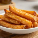 Délicieuses frites de patate douce croustillantes préparées au Airfryer.